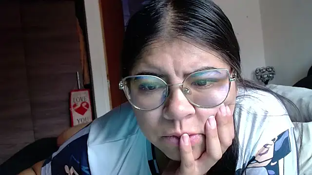 viccky vick online show from January 6, 4:33 pm