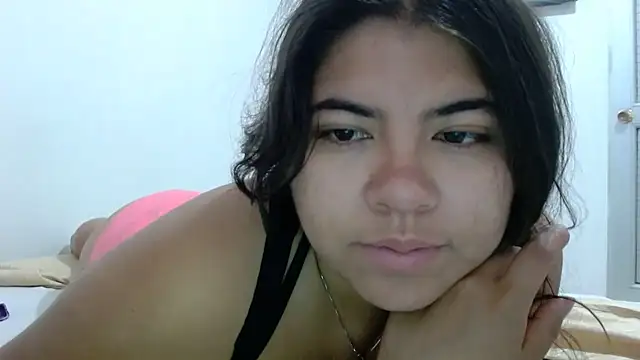 Snapshot of viccky_vick chatting on November 7, 2:32 pm viccky vick online show from November 7, 2:32 pm