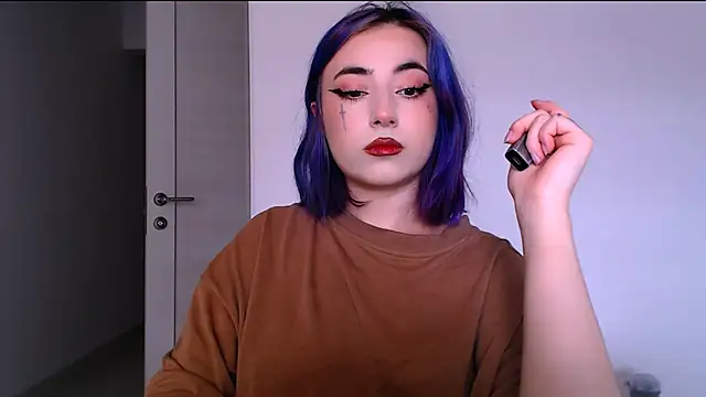 Snapshot of purplewitch chatting on October 2, 6:28 am purplewitch online show from October 2, 6:28 am