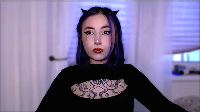 Snapshot of purplewitch chatting on October 11, 12:50 pm purplewitch online show from October 11, 12:50 pm