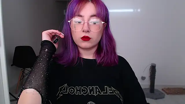 purplewitch online show from March 2, 4:57 am