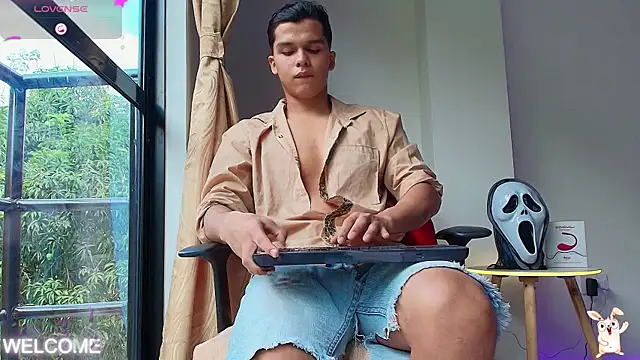 Dwayne Brown online show from October 23, 1:21 pm