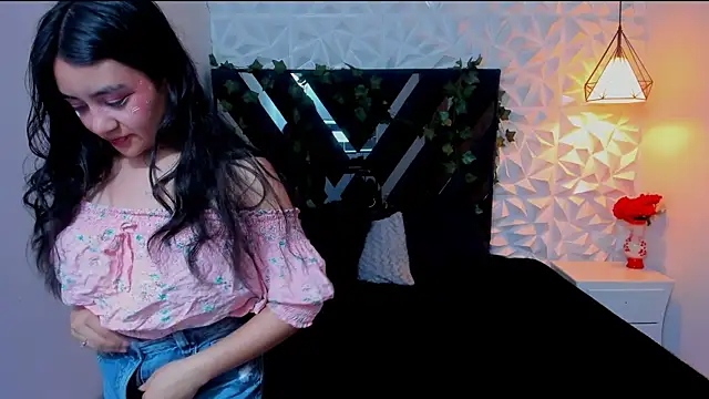 Snapshot of Lucy_Harris chatting on March 20, 3:45 am Lucy Harris online show from March 20, 3:45 am