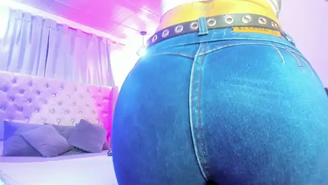 nicolee millerr online show from January 15, 12:41 pm