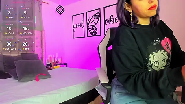 nicolee millerr online show from December 1, 12:28 pm