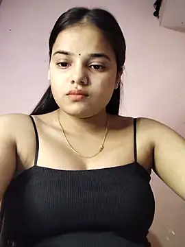 Snapshot of RAYI_123 chatting on June 2, 6:57 am RAYI 123 online show from June 2, 6:57 am
