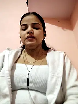 Snapshot of RAYI_123 chatting on February 5, 5:36 am RAYI 123 online show from February 5, 5:36 am