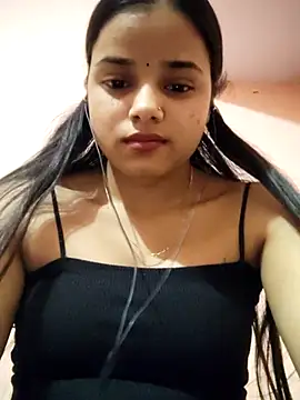 Snapshot of RAYI_123 chatting on February 20, 6:26 am RAYI 123 online show from February 20, 6:26 am