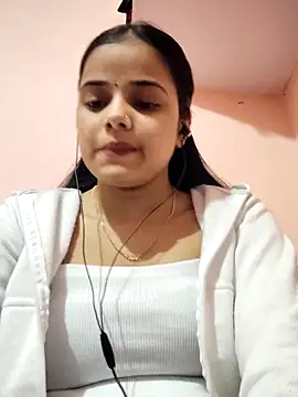 Snapshot of RAYI_123 chatting on February 3, 2:44 pm RAYI 123 online show from February 3, 2:44 pm