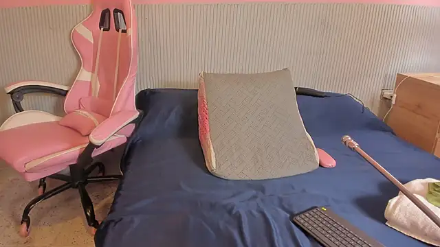 yeikafoxy online show from March 13, 11:26 am