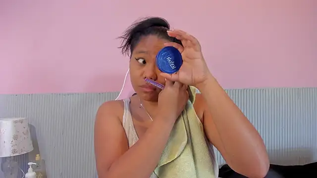 yeikafoxy online show from December 17, 11:26 am