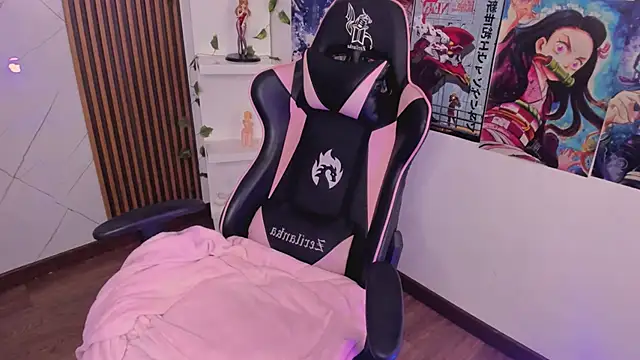 Snapshot of Charlotte_Baker19 chatting on February 13, 11:26 pm Charlotte Baker19 online show from February 13, 11:26 pm