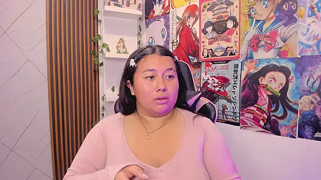 Snapshot of Charlotte_Baker19 chatting on February 13, 8:24 pm Charlotte Baker19 online show from February 13, 8:24 pm