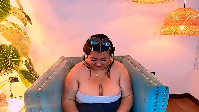 Snapshot of Charlotte_Baker19 chatting on February 27, 2:14 am Charlotte Baker19 online show from February 27, 2:14 am