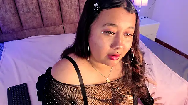 Snapshot of Charlotte_Baker19 chatting on January 31, 2:15 am Charlotte Baker19 online show from January 31, 2:15 am