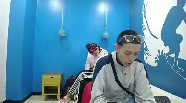 SimonAndJocelyn online show from February 9, 11:47 am