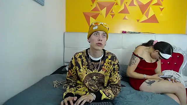 SimonAndJocelyn online show from March 7, 9:06 pm