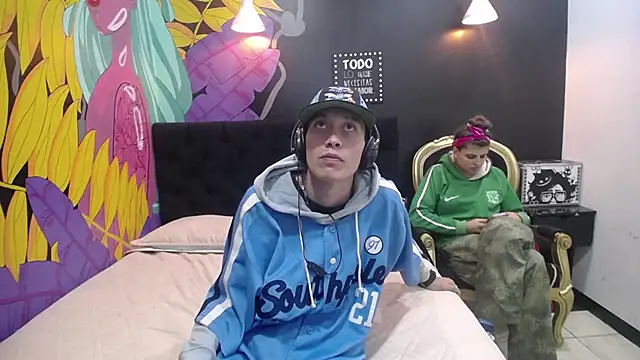 SimonAndJocelyn online show from February 20, 7:52 pm