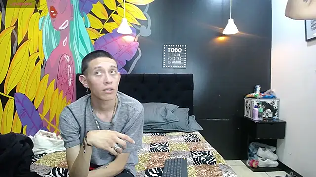 SimonAndJocelyn online show from February 6, 8:02 pm