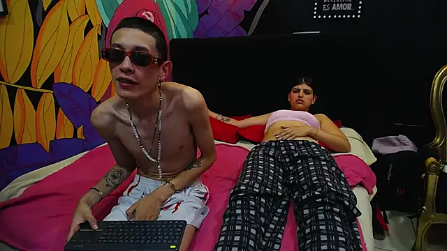 SimonAndJocelyn online show from March 16, 1:06 pm