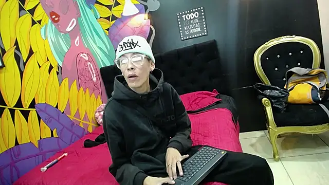 SimonAndJocelyn online show from March 14, 7:44 pm