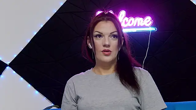 Snapshot of LissaAnn chatting on February 12, 3:50 am LissaAnn online show from February 12, 3:50 am