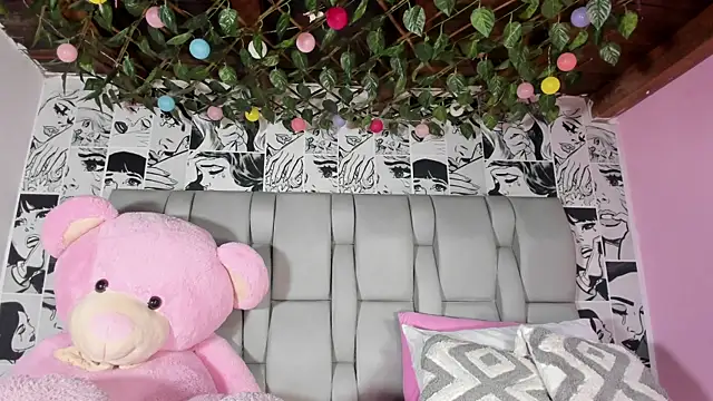 LucyRosse online show from May 10, 11:25 am