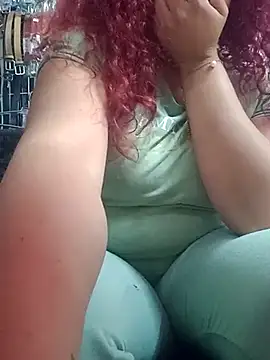 Snapshot of alexandraluv chatting on February 23, 11:36 pm alexandraluv online show from February 23, 11:36 pm