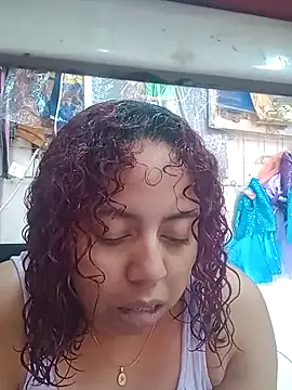 Snapshot of alexandraluv chatting on February 28, 6:41 pm alexandraluv online show from February 28, 6:41 pm