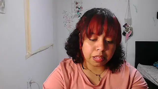 alexandraluv online show from November 27, 10:32 pm