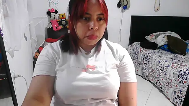 alexandraluv online show from November 13, 8:57 pm