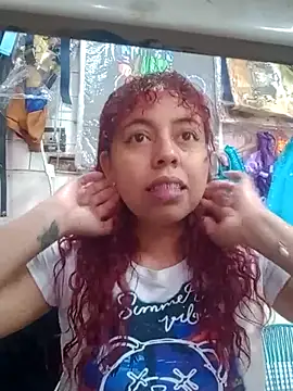 Snapshot of alexandraluv chatting on February 24, 7:19 pm alexandraluv online show from February 24, 7:19 pm