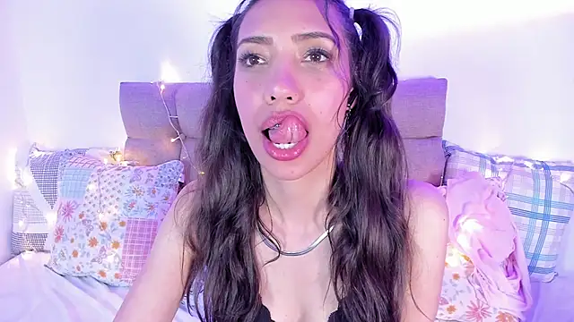 Miss veronicaa2 online show from February 17, 7:12 pm