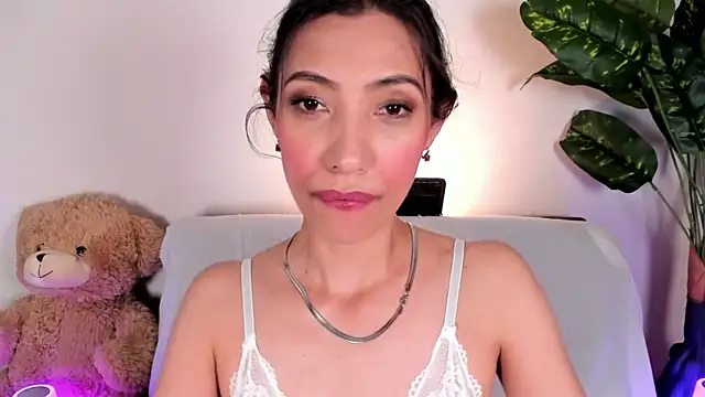Miss veronicaa2 online show from May 8, 1:26 pm