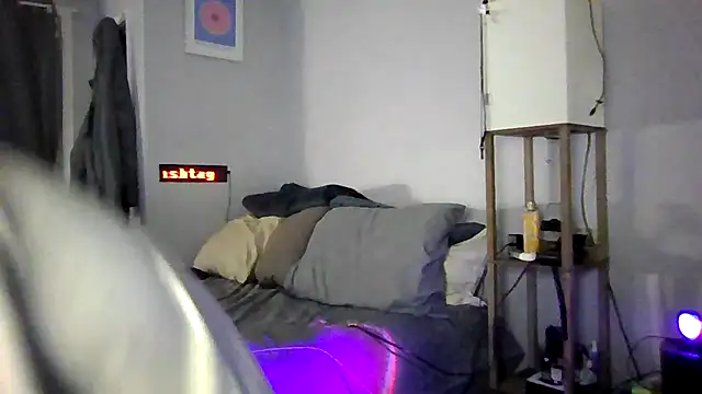 cruz815 online show from May 27, 2:52 am