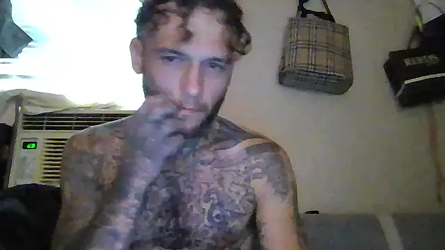 Snapshot of cruz815 chatting on September 27, 7:53 pm cruz815 online show from September 27, 7:53 pm