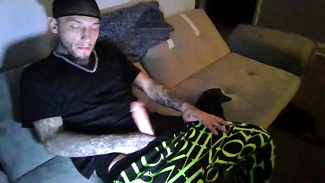 cruz815 online show from November 12, 10:30 am