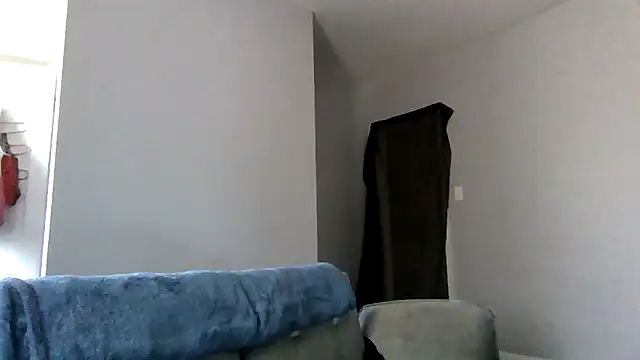 cruz815 online show from March 9, 3:59 pm