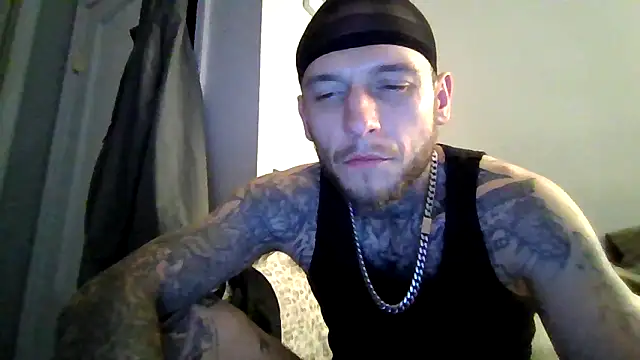 cruz815 online show from May 18, 2:44 am