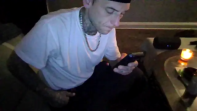 cruz815 online show from November 18, 8:06 am