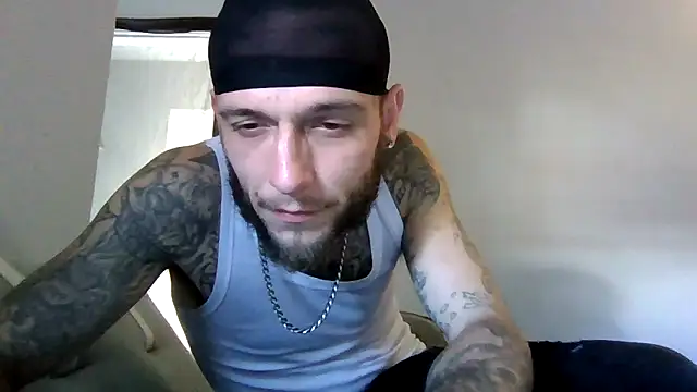 Snapshot of cruz815 chatting on October 17, 8:54 pm cruz815 online show from October 17, 8:54 pm
