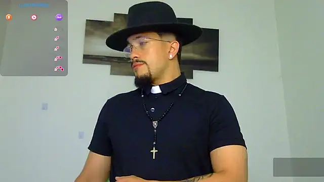 Keiviid online show from October 31, 2:02 pm