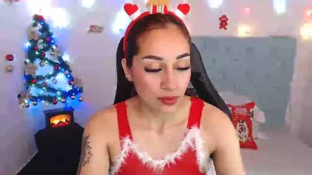 Snapshot of Marce0 chatting on December 4, 3:05 am Marce0 online show from December 4, 3:05 am