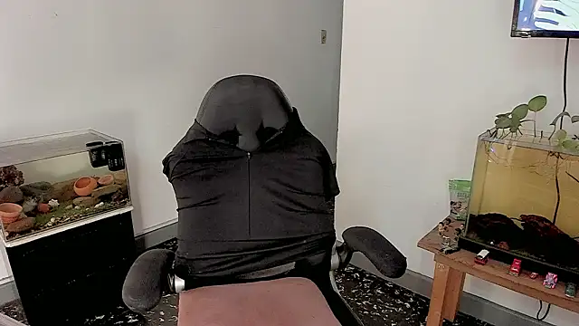 Dylan Milk online show from March 6, 2:28 am