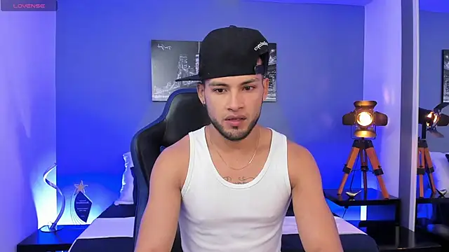 Snapshot of Max_Conor1 chatting on October 9, 12:06 pm Max Conor1 online show from October 9, 12:06 pm