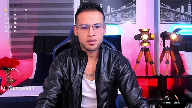 Snapshot of Max_Conor1 chatting on March 17, 10:49 am Max Conor1 online show from March 17, 10:49 am