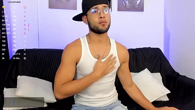 Max Conor1 online show from April 14, 4:28 am