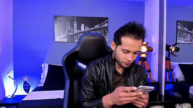 Snapshot of Max_Conor1 chatting on September 18, 11:35 am Max Conor1 online show from September 18, 11:35 am
