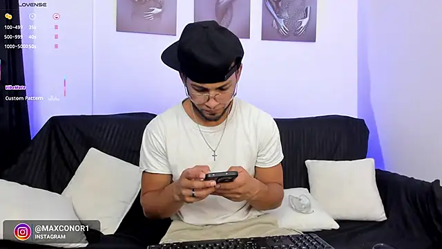 Max Conor1 online show from March 12, 11:36 am