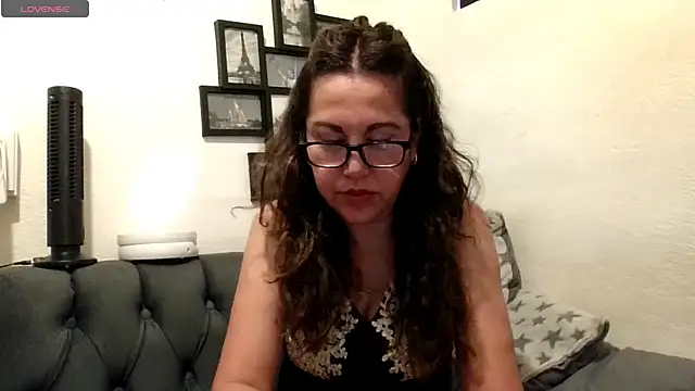 MirandaLatinaLovely online show from May 9, 5:16 pm